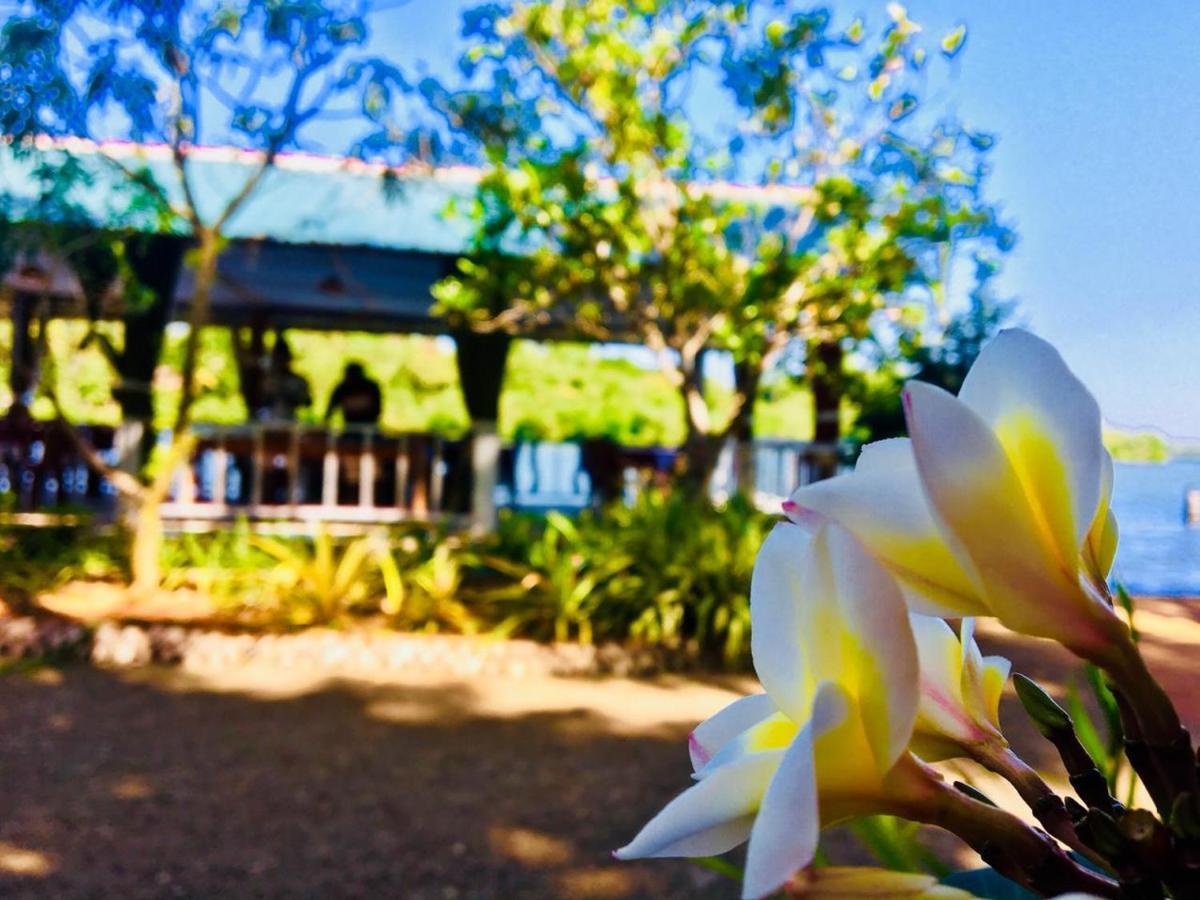 Lake Lane Guest Rest Koggala Exterior photo